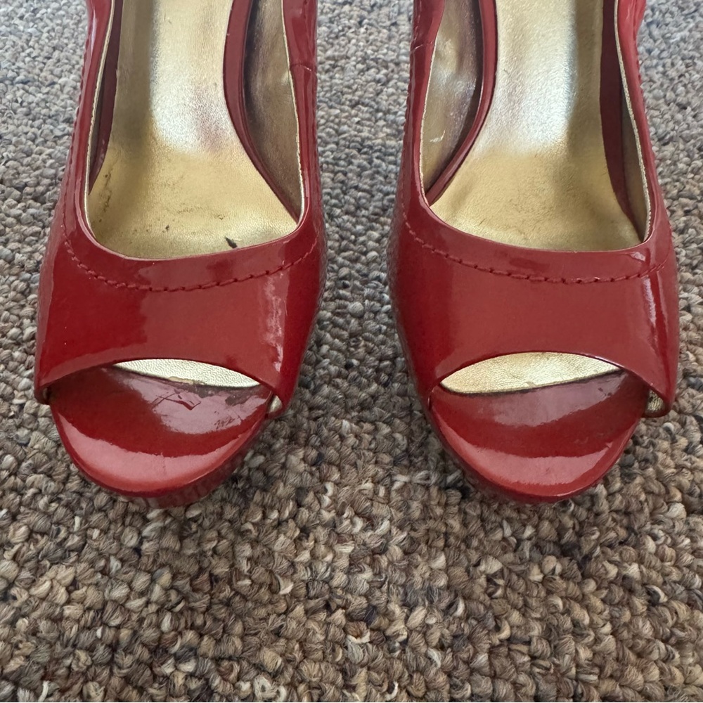 Retro, Vintage Candie’s Candy Apple Red Peep Toe Pump Open toe leather w heel - Picture 4 of 6